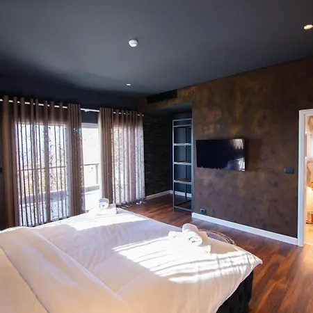 La Montagna Hotel 4*